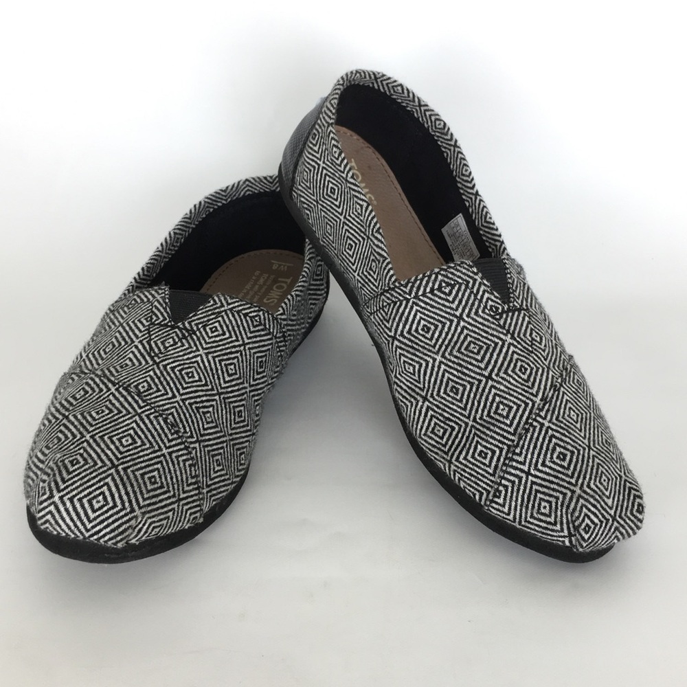 Toms Women’s Tweed Flats Classic Slip On Shoes Gray Diamond Print Size 8 Casual